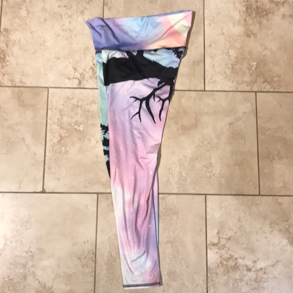 Teeki northern lights hot pant - Picture 4 of 7